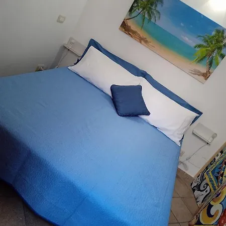 Jho House